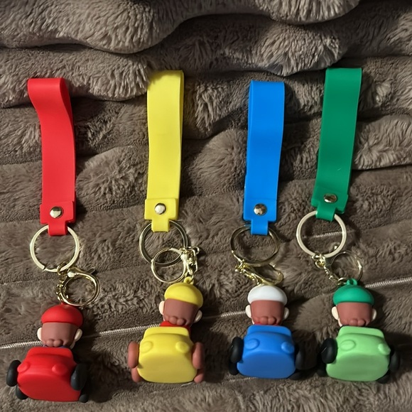 Mario cart key chain - Picture 8 of 9